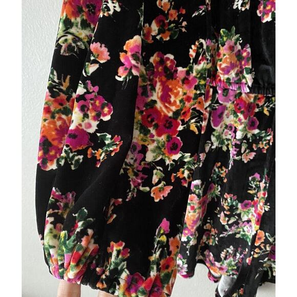 Show Me Your Mumu VELVET Floral Print Romper Festival Kelsey Size Small Boho - Picture 7 of 7